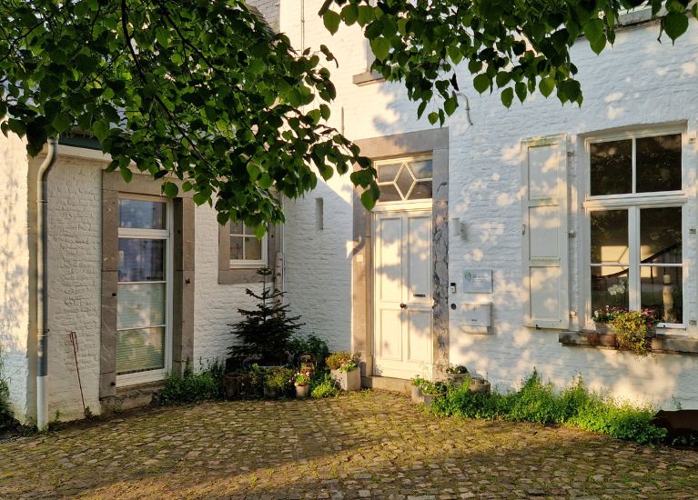 Eindrücke - Eingang zur Praxis Marie-Ann von Detten